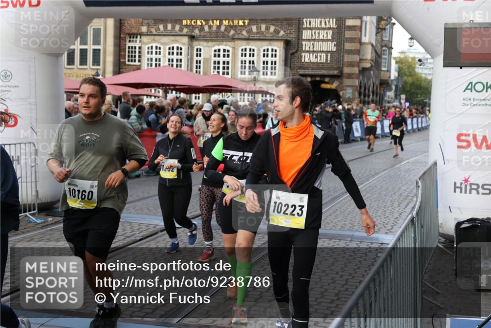 05.10.2025 - 20. swb-Marathon Bremen Yannick Fuchs http://msf.ph/oto/9238786 05.10.2025 11:07:36 Ziel 7779, 9483, 9780, 10037, 10160, 10223, 10737, 10776, 10854, 11122, 11159, 11262, 11384, 11529, 11584 meine-sportfotos.de