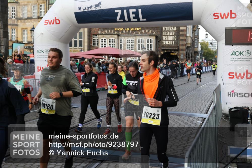 05.10.2025 - 20. swb-Marathon Bremen Yannick Fuchs http://msf.ph/oto/9238797 05.10.2025 11:07:37 Ziel 7779, 9483, 9780, 10037, 10160, 10223, 10737, 10776, 10854, 11122, 11159, 11262, 11384, 11529, 11584 meine-sportfotos.de