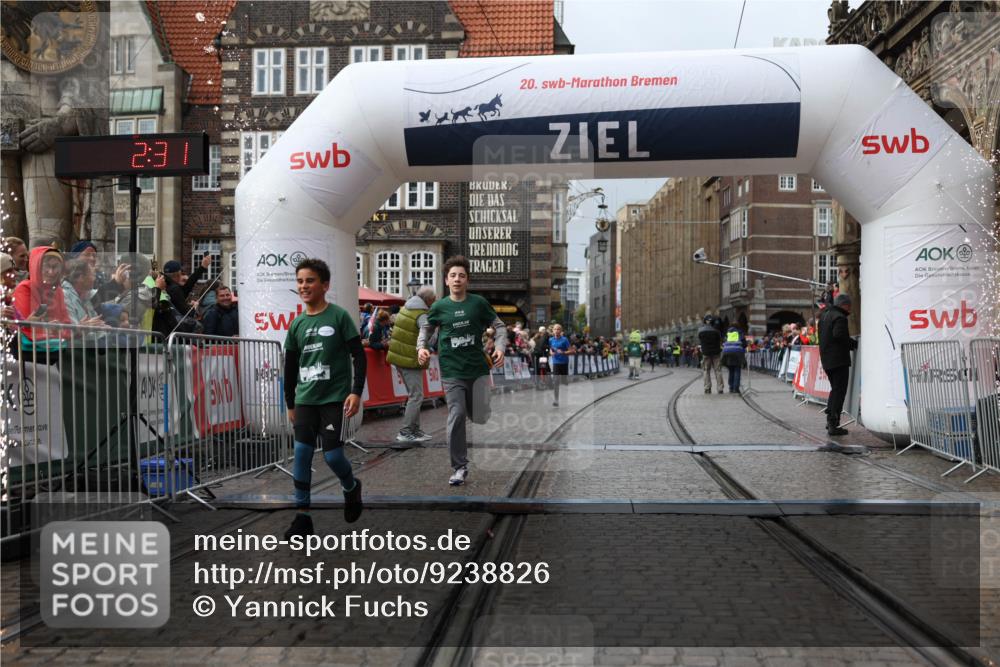 05.10.2025 - 20. swb-Marathon Bremen Yannick Fuchs http://msf.ph/oto/9238826 05.10.2025 15:18:27 Ziel  meine-sportfotos.de