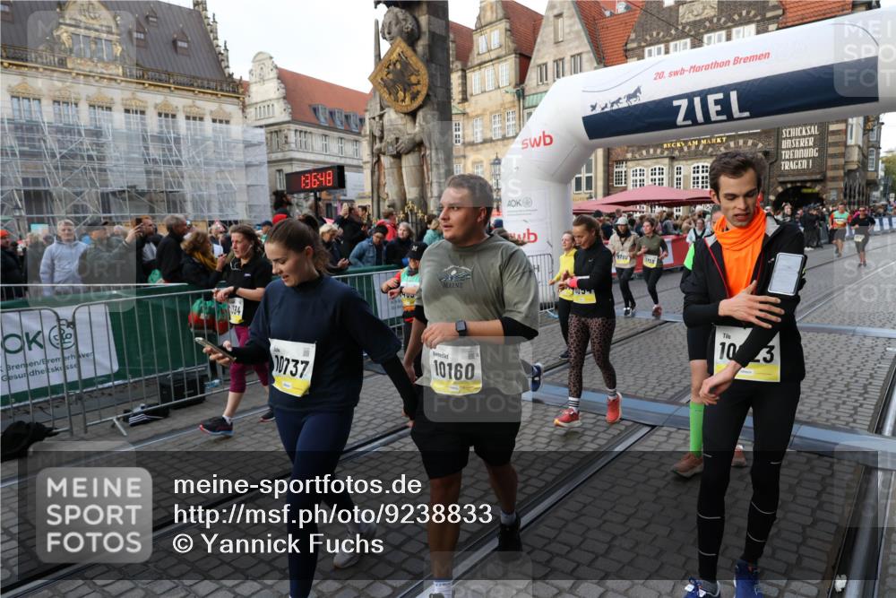 05.10.2025 - 20. swb-Marathon Bremen Yannick Fuchs http://msf.ph/oto/9238833 05.10.2025 11:07:38 Ziel 9483, 9780, 10037, 10160, 10223, 10585, 10737, 10776, 10854, 11159, 11262, 11384, 11529, 11584 meine-sportfotos.de