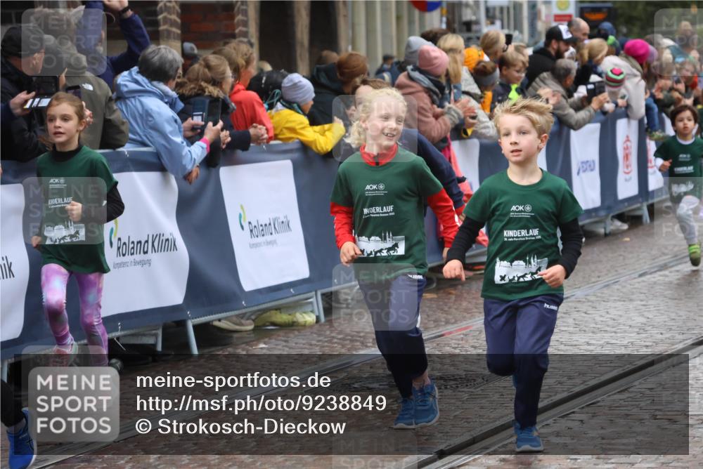 05.10.2025 - 20. swb-Marathon Bremen Strokosch-Dieckow http://msf.ph/oto/9238849 05.10.2025 15:21:17 Ziel  meine-sportfotos.de
