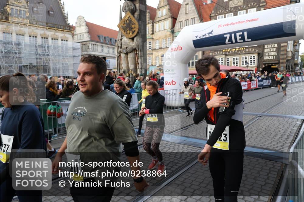05.10.2025 - 20. swb-Marathon Bremen Yannick Fuchs http://msf.ph/oto/9238864 05.10.2025 11:07:38 Ziel 9483, 9780, 10037, 10160, 10223, 10585, 10737, 10776, 10854, 11159, 11262, 11384, 11529, 11584 meine-sportfotos.de