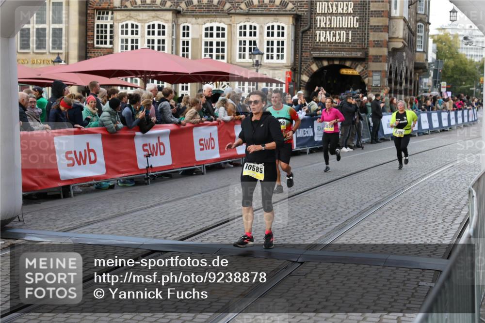 05.10.2025 - 20. swb-Marathon Bremen Yannick Fuchs http://msf.ph/oto/9238878 05.10.2025 11:07:41 Ziel 9306, 9780, 10037, 10223, 10585, 10650, 10749, 10776, 10854, 11159, 11262, 11384, 11529, 11584 meine-sportfotos.de