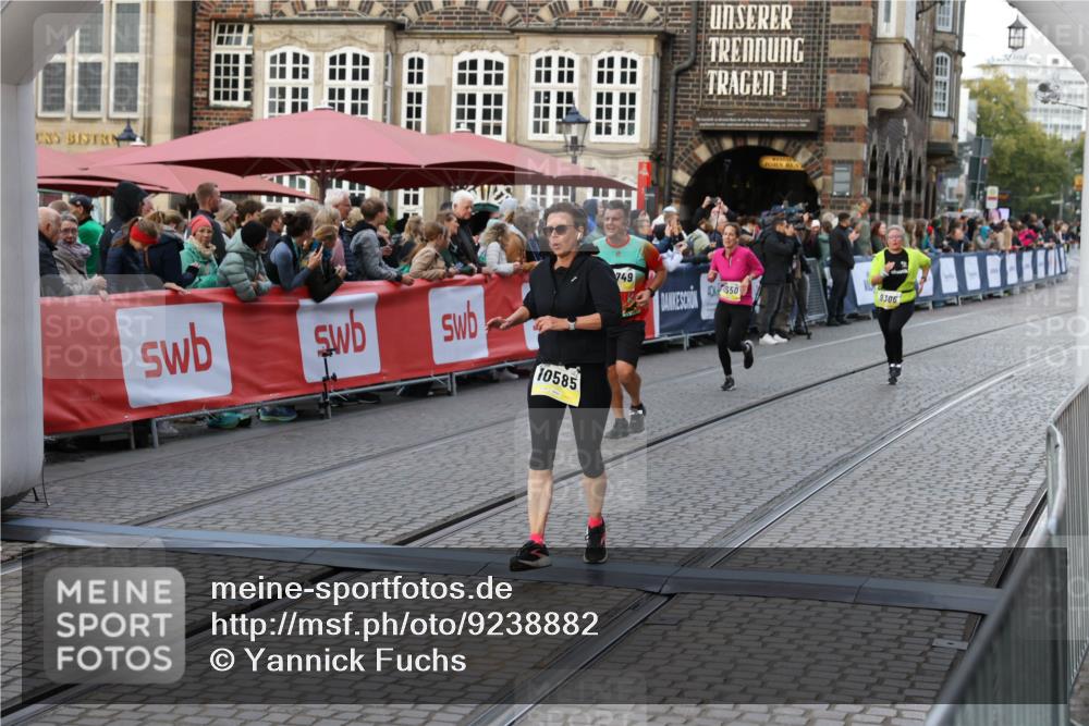 05.10.2025 - 20. swb-Marathon Bremen Yannick Fuchs http://msf.ph/oto/9238882 05.10.2025 11:07:41 Ziel 9306, 9780, 10037, 10223, 10585, 10650, 10749, 10776, 10854, 11159, 11262, 11384, 11529, 11584 meine-sportfotos.de