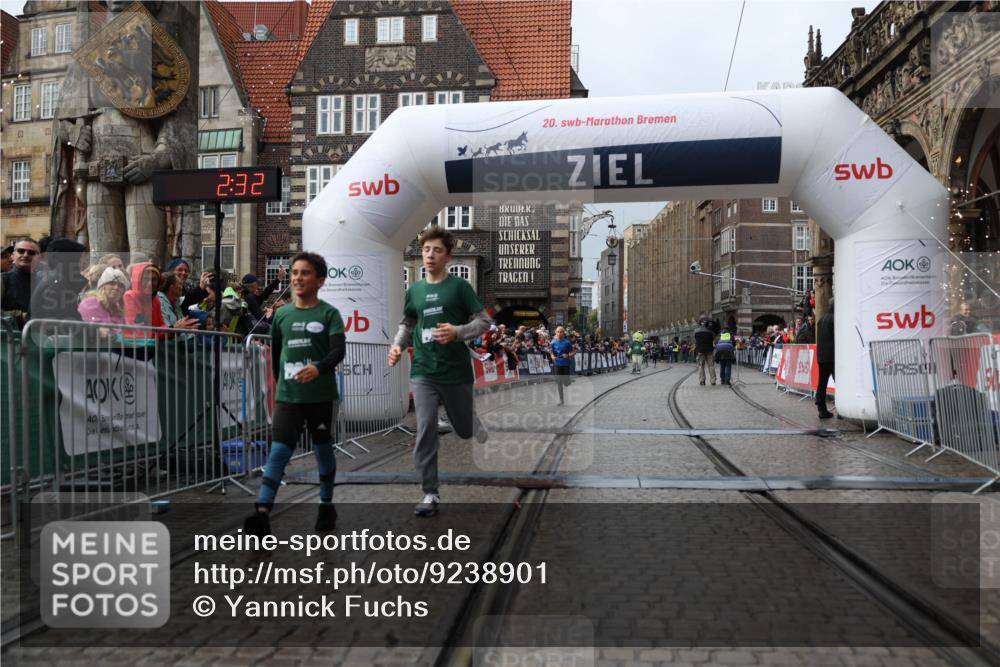 05.10.2025 - 20. swb-Marathon Bremen Yannick Fuchs http://msf.ph/oto/9238901 05.10.2025 15:18:27 Ziel  meine-sportfotos.de