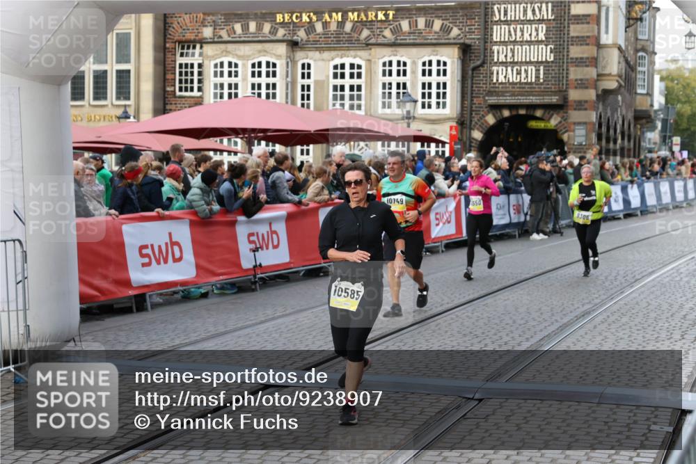 05.10.2025 - 20. swb-Marathon Bremen Yannick Fuchs http://msf.ph/oto/9238907 05.10.2025 11:07:42 Ziel 9306, 9780, 10037, 10585, 10650, 10749, 10776, 10854, 11159, 11262, 11584 meine-sportfotos.de