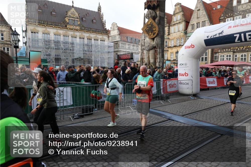 05.10.2025 - 20. swb-Marathon Bremen Yannick Fuchs http://msf.ph/oto/9238941 05.10.2025 11:07:43 Ziel 9306, 9780, 10037, 10585, 10650, 10749, 10776, 11159, 11584 meine-sportfotos.de