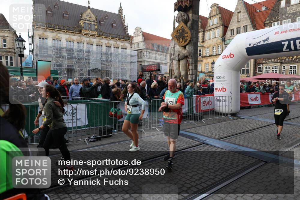 05.10.2025 - 20. swb-Marathon Bremen Yannick Fuchs http://msf.ph/oto/9238950 05.10.2025 11:07:43 Ziel 9306, 9780, 10037, 10585, 10650, 10749, 10776, 11159, 11584 meine-sportfotos.de