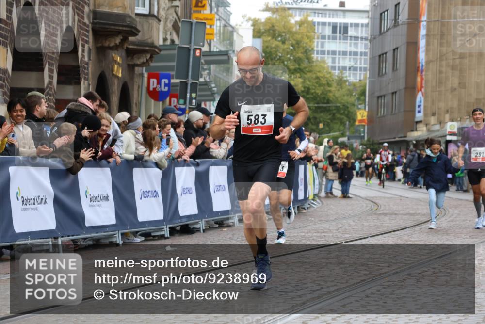 05.10.2025 - 20. swb-Marathon Bremen Strokosch-Dieckow http://msf.ph/oto/9238969 05.10.2025 12:41:58 Ziel 291, 583, 1143 meine-sportfotos.de