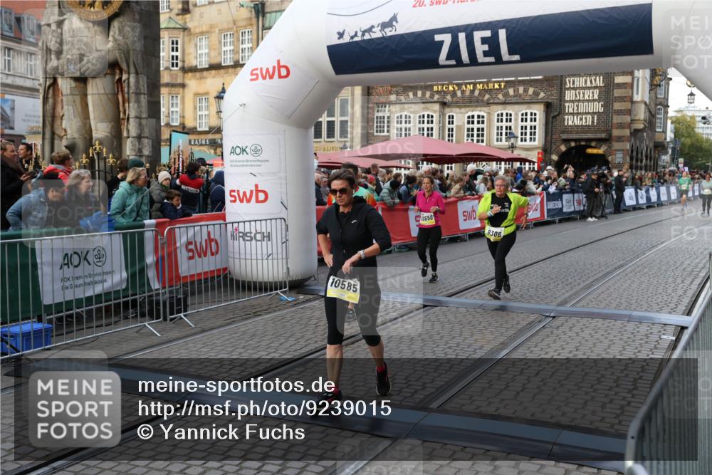 05.10.2025 - 20. swb-Marathon Bremen Yannick Fuchs http://msf.ph/oto/9239015 05.10.2025 11:07:44 Ziel 9306, 9780, 10585, 10650, 10749, 10776, 11159, 11584 meine-sportfotos.de