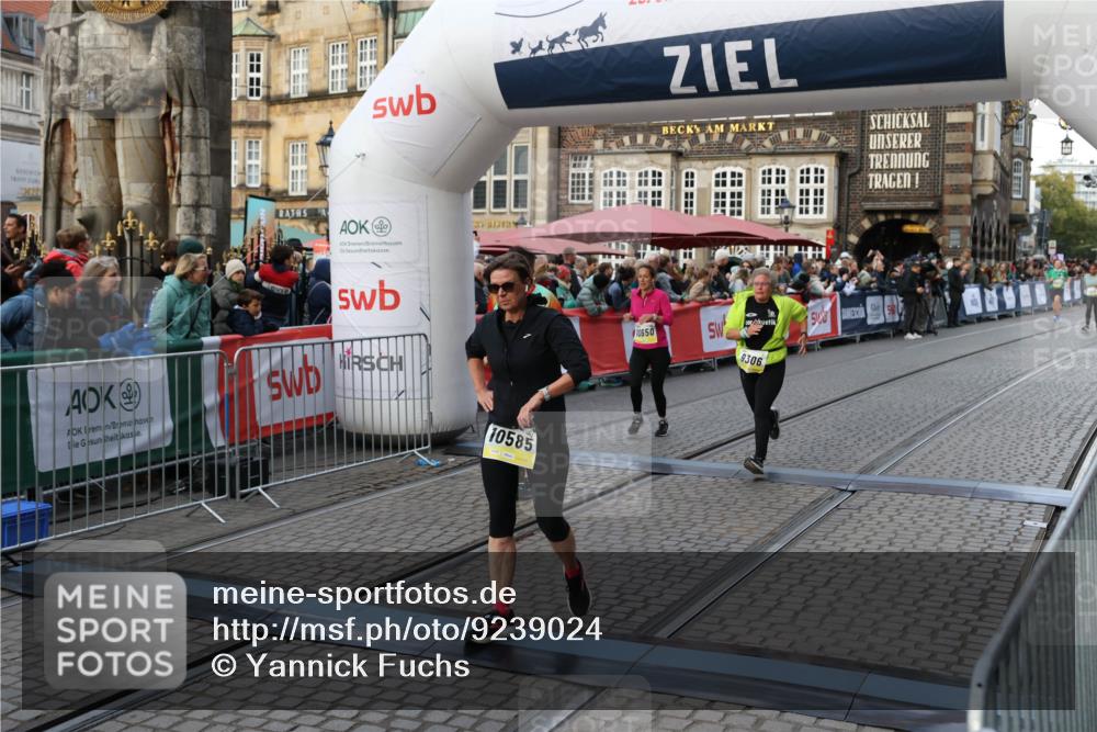05.10.2025 - 20. swb-Marathon Bremen Yannick Fuchs http://msf.ph/oto/9239024 05.10.2025 11:07:44 Ziel 9306, 9780, 10585, 10650, 10749, 10776, 11159, 11584 meine-sportfotos.de