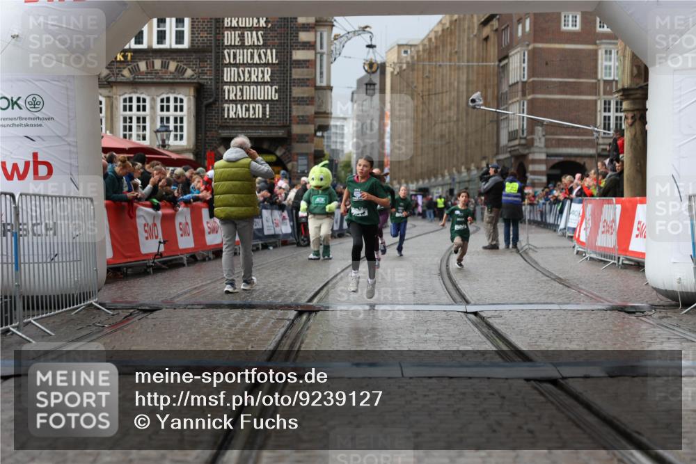 05.10.2025 - 20. swb-Marathon Bremen Yannick Fuchs http://msf.ph/oto/9239127 05.10.2025 15:18:40 Ziel  meine-sportfotos.de