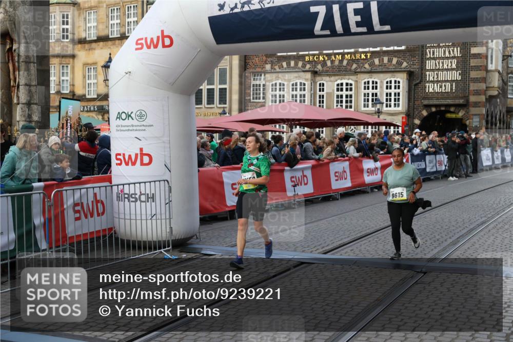 05.10.2025 - 20. swb-Marathon Bremen Yannick Fuchs http://msf.ph/oto/9239221 05.10.2025 11:07:52 Ziel 9615, 10550 meine-sportfotos.de