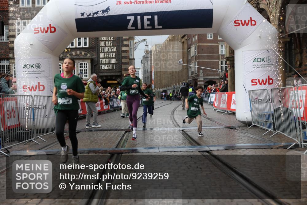 05.10.2025 - 20. swb-Marathon Bremen Yannick Fuchs http://msf.ph/oto/9239259 05.10.2025 15:18:43 Ziel  meine-sportfotos.de