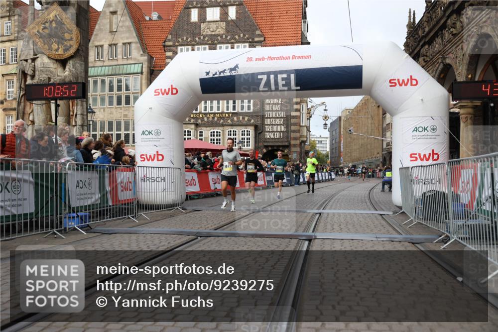 05.10.2025 - 20. swb-Marathon Bremen Yannick Fuchs http://msf.ph/oto/9239275 05.10.2025 10:39:41 Ziel 9289, 9671, 10525, 11418, 11474 meine-sportfotos.de
