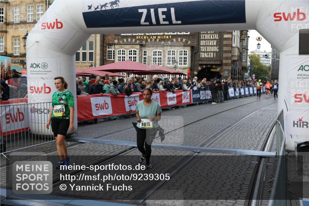 05.10.2025 - 20. swb-Marathon Bremen Yannick Fuchs http://msf.ph/oto/9239305 05.10.2025 11:07:53 Ziel 9615, 10550 meine-sportfotos.de