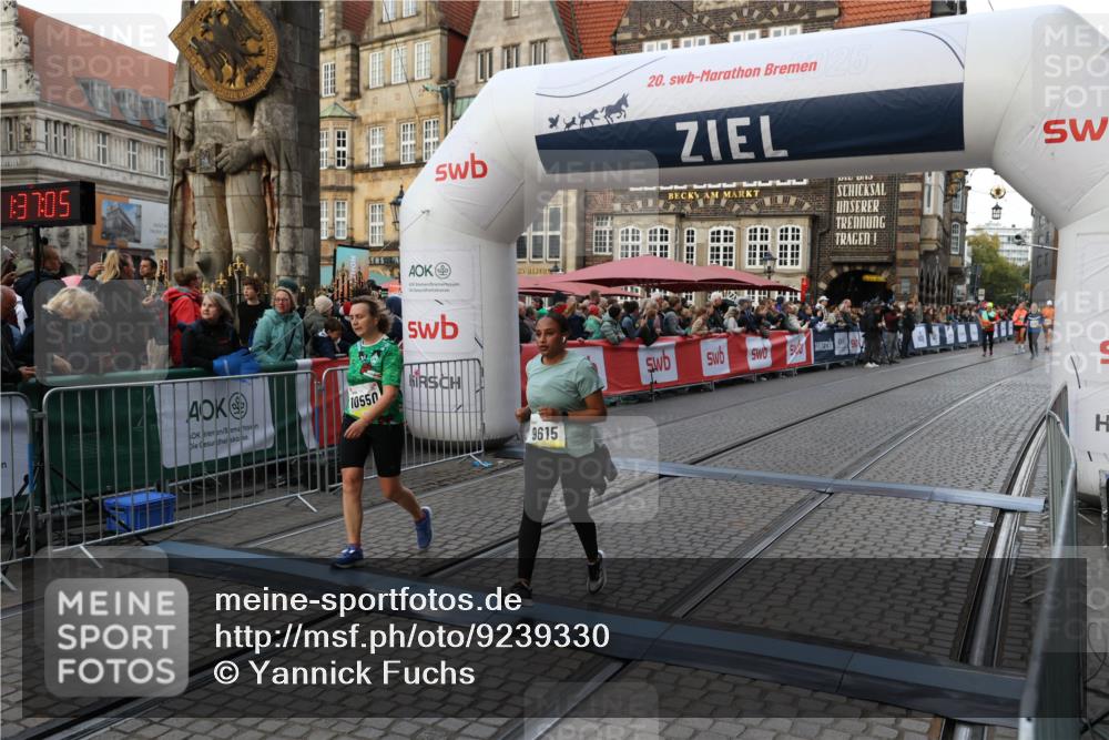 05.10.2025 - 20. swb-Marathon Bremen Yannick Fuchs http://msf.ph/oto/9239330 05.10.2025 11:07:54 Ziel 9615, 10550 meine-sportfotos.de