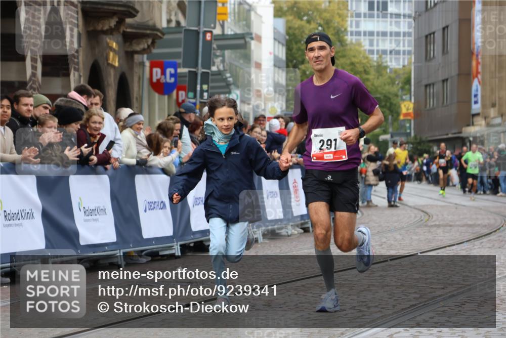 05.10.2025 - 20. swb-Marathon Bremen Strokosch-Dieckow http://msf.ph/oto/9239341 05.10.2025 12:42:02 Ziel 291, 1143, 7751 meine-sportfotos.de