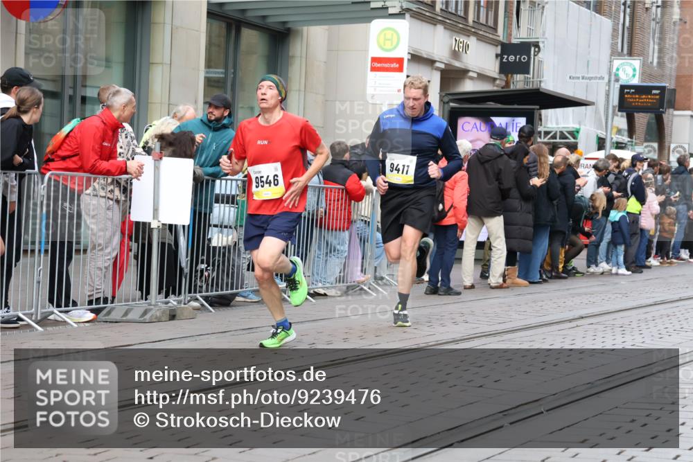 05.10.2025 - 20. swb-Marathon Bremen Strokosch-Dieckow http://msf.ph/oto/9239476 05.10.2025 10:46:56 Ziel 9244, 9411, 9428, 9546, 9562, 9670, 9711, 10319, 10637, 10667, 10951, 11498, 11705, 11742, 9244, 9411, 9428, 9546, 9562, 9670, 9711, 10319, 10637, 10667, 10951, 11498, 11705, 11742 meine-sportfotos.de