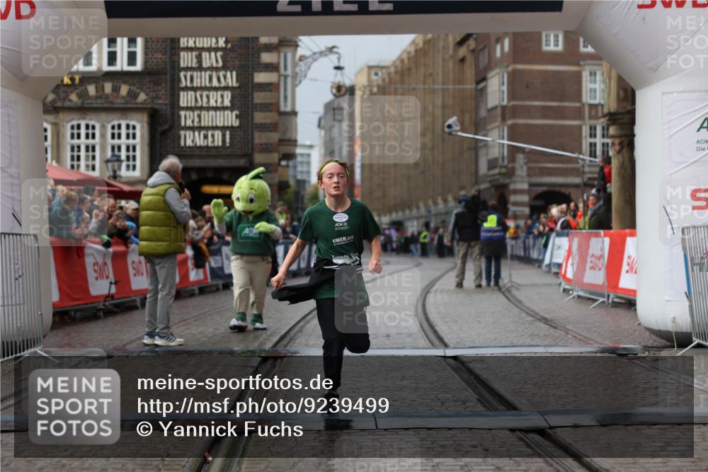05.10.2025 - 20. swb-Marathon Bremen Yannick Fuchs http://msf.ph/oto/9239499 05.10.2025 15:18:45 Ziel  meine-sportfotos.de