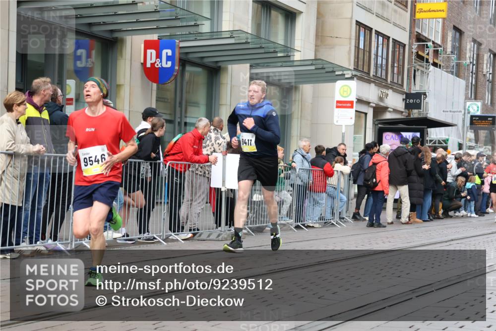 05.10.2025 - 20. swb-Marathon Bremen Strokosch-Dieckow http://msf.ph/oto/9239512 05.10.2025 10:46:57 Ziel 9244, 9411, 9428, 9546, 9562, 9670, 9711, 10319, 10637, 10667, 10951, 11498, 11705, 11742, 9244, 9411, 9428, 9546, 9562, 9670, 9711, 10319, 10637, 10667, 10951, 11498, 11705, 11742 meine-sportfotos.de