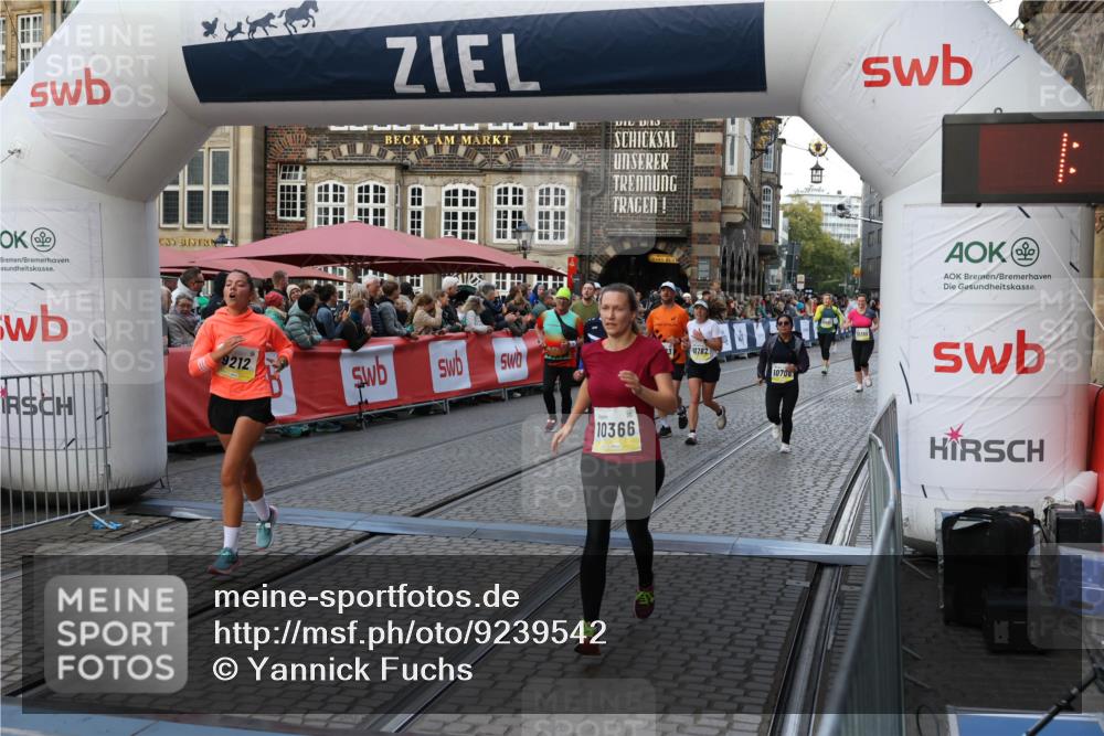 05.10.2025 - 20. swb-Marathon Bremen Yannick Fuchs http://msf.ph/oto/9239542 05.10.2025 11:08:03 Ziel 8123, 9212, 10135, 10366, 10706, 10782, 10783 meine-sportfotos.de