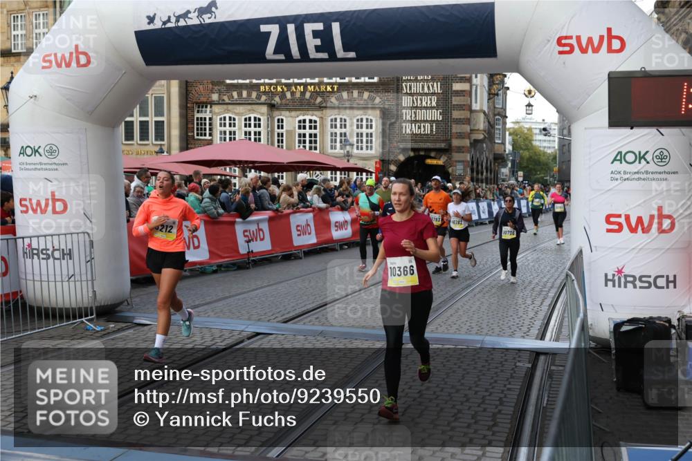05.10.2025 - 20. swb-Marathon Bremen Yannick Fuchs http://msf.ph/oto/9239550 05.10.2025 11:08:03 Ziel 8123, 9212, 10135, 10366, 10706, 10782, 10783 meine-sportfotos.de