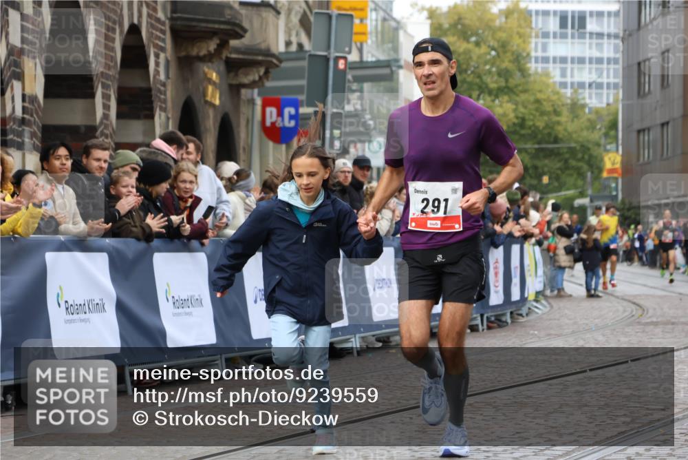 05.10.2025 - 20. swb-Marathon Bremen Strokosch-Dieckow http://msf.ph/oto/9239559 05.10.2025 12:42:03 Ziel 291, 1143, 7751 meine-sportfotos.de