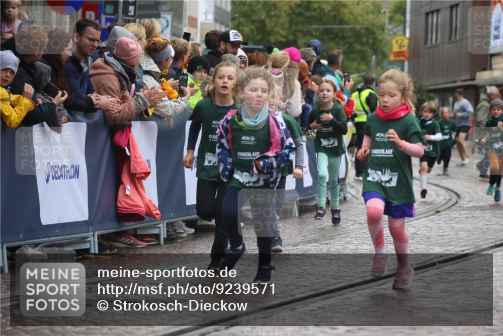05.10.2025 - 20. swb-Marathon Bremen Strokosch-Dieckow http://msf.ph/oto/9239571 05.10.2025 15:21:41 Ziel  meine-sportfotos.de