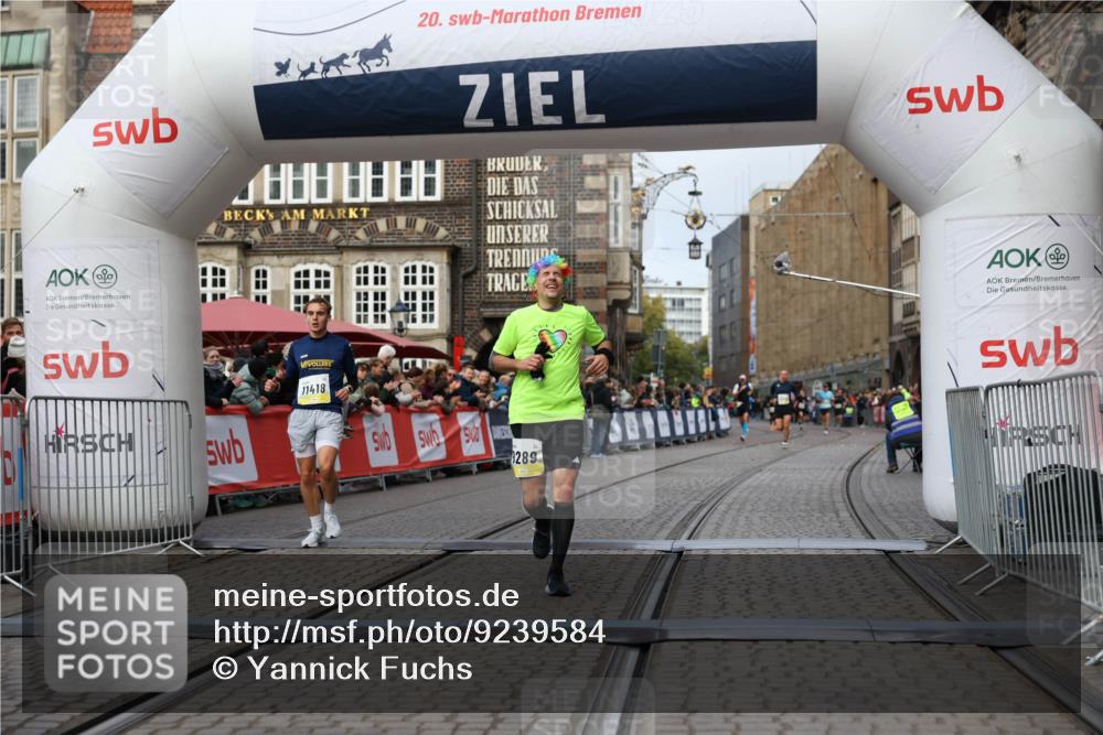 05.10.2025 - 20. swb-Marathon Bremen Yannick Fuchs http://msf.ph/oto/9239584 05.10.2025 10:39:45 Ziel 9289, 9671, 10525, 11418, 11474 meine-sportfotos.de