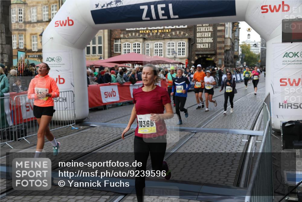 05.10.2025 - 20. swb-Marathon Bremen Yannick Fuchs http://msf.ph/oto/9239596 05.10.2025 11:08:04 Ziel 8123, 9212, 10135, 10365, 10366, 10706, 10782, 10783, 11677 meine-sportfotos.de