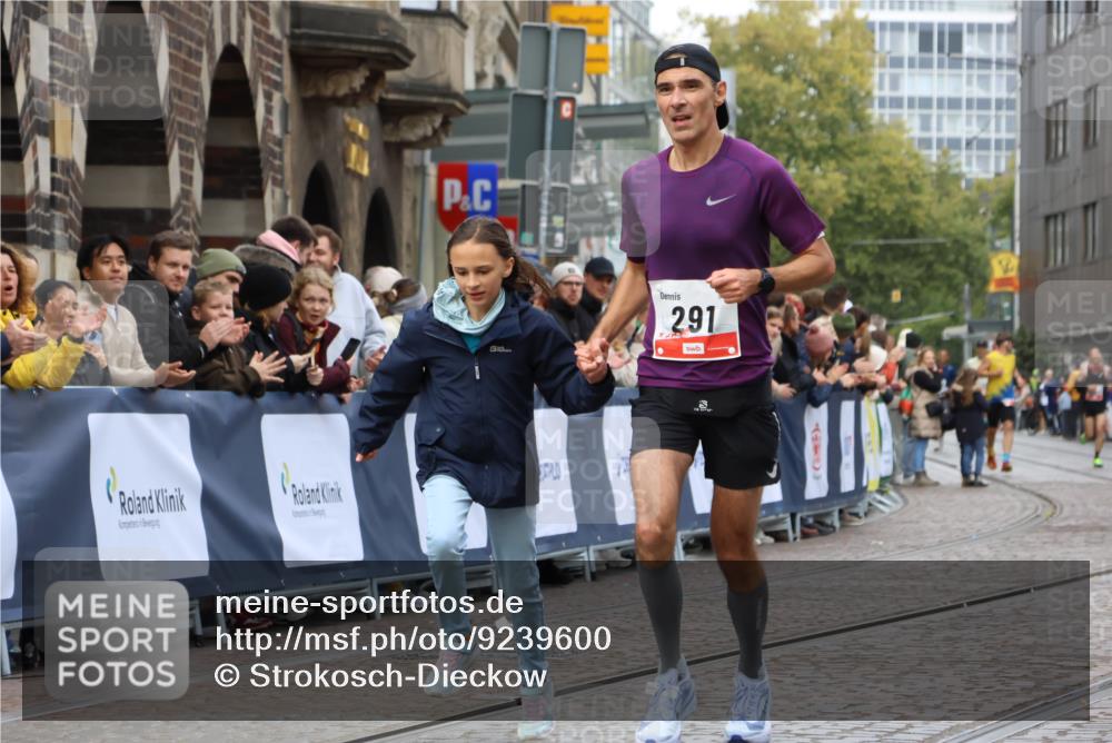 05.10.2025 - 20. swb-Marathon Bremen Strokosch-Dieckow http://msf.ph/oto/9239600 05.10.2025 12:42:03 Ziel 291, 1143, 7751 meine-sportfotos.de