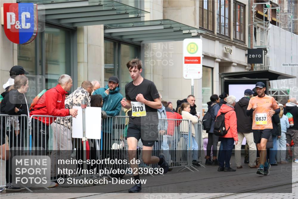 05.10.2025 - 20. swb-Marathon Bremen Strokosch-Dieckow http://msf.ph/oto/9239639 05.10.2025 10:47:03 Ziel 9244, 9339, 9411, 9428, 9670, 9711, 9924, 10319, 10637, 10667, 10951, 11498, 11705, 11742, 9244, 9339, 9411, 9428, 9670, 9711, 9924, 10319, 10637, 10667, 10951, 11498, 11705, 11742 meine-sportfotos.de