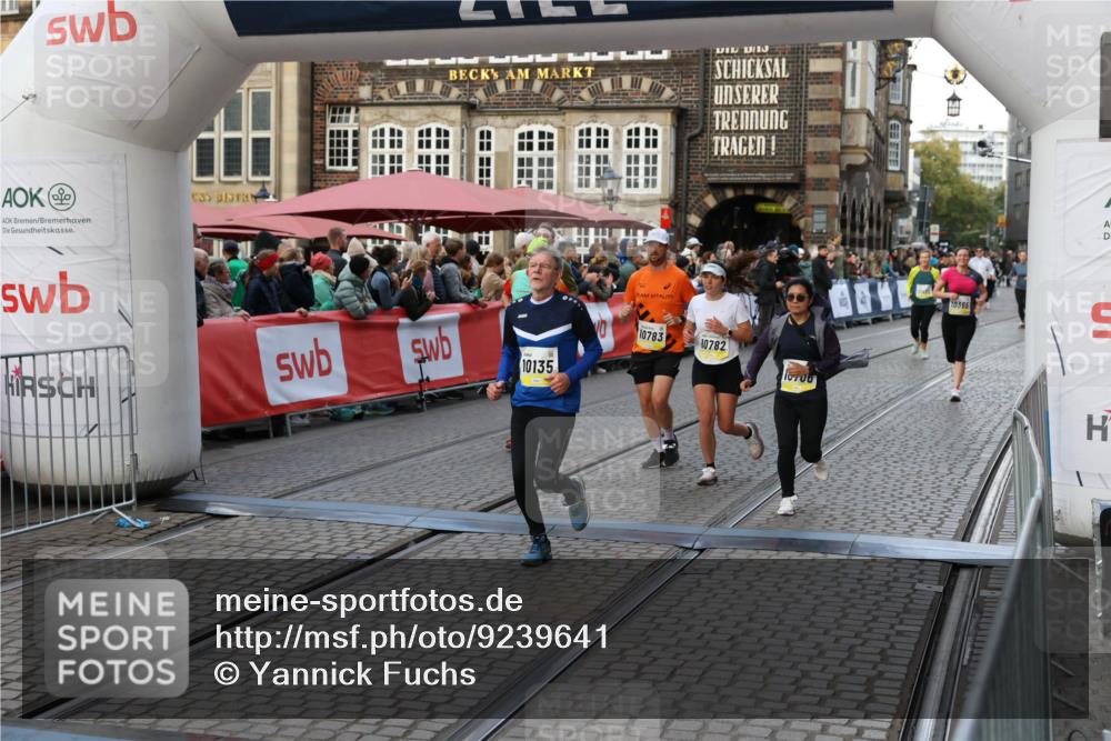 05.10.2025 - 20. swb-Marathon Bremen Yannick Fuchs http://msf.ph/oto/9239641 05.10.2025 11:08:04 Ziel 8123, 9212, 10135, 10365, 10366, 10706, 10782, 10783, 11677 meine-sportfotos.de