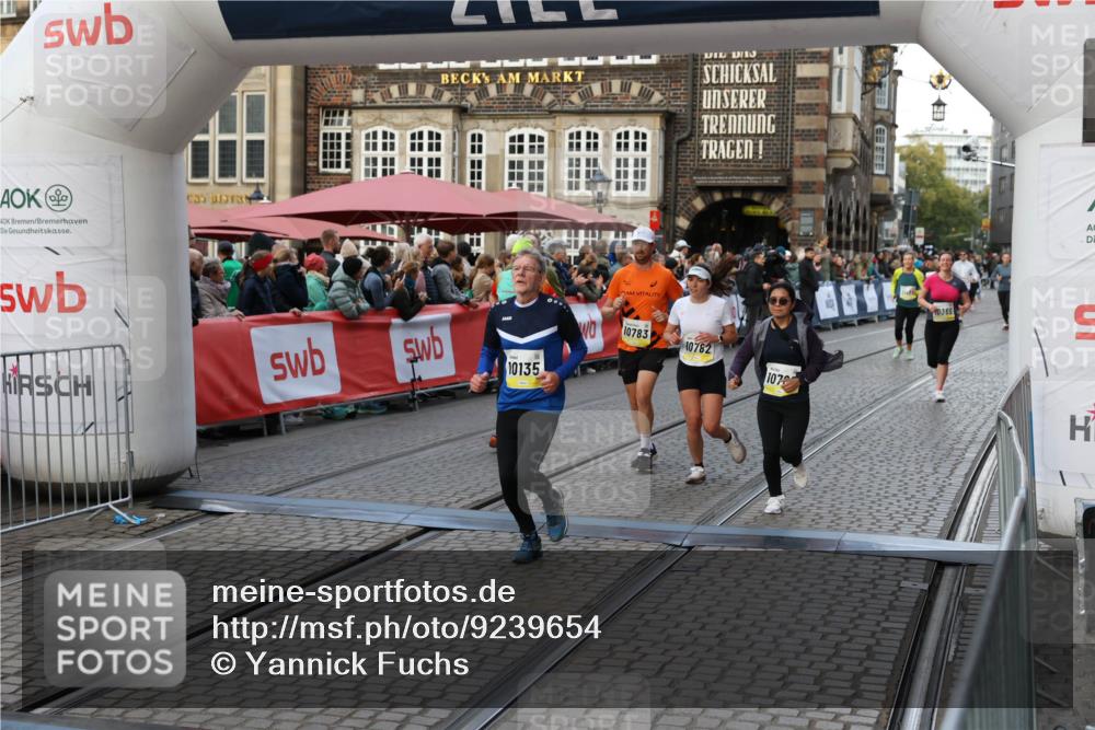 05.10.2025 - 20. swb-Marathon Bremen Yannick Fuchs http://msf.ph/oto/9239654 05.10.2025 11:08:04 Ziel 8123, 9212, 10135, 10365, 10366, 10706, 10782, 10783, 11677 meine-sportfotos.de