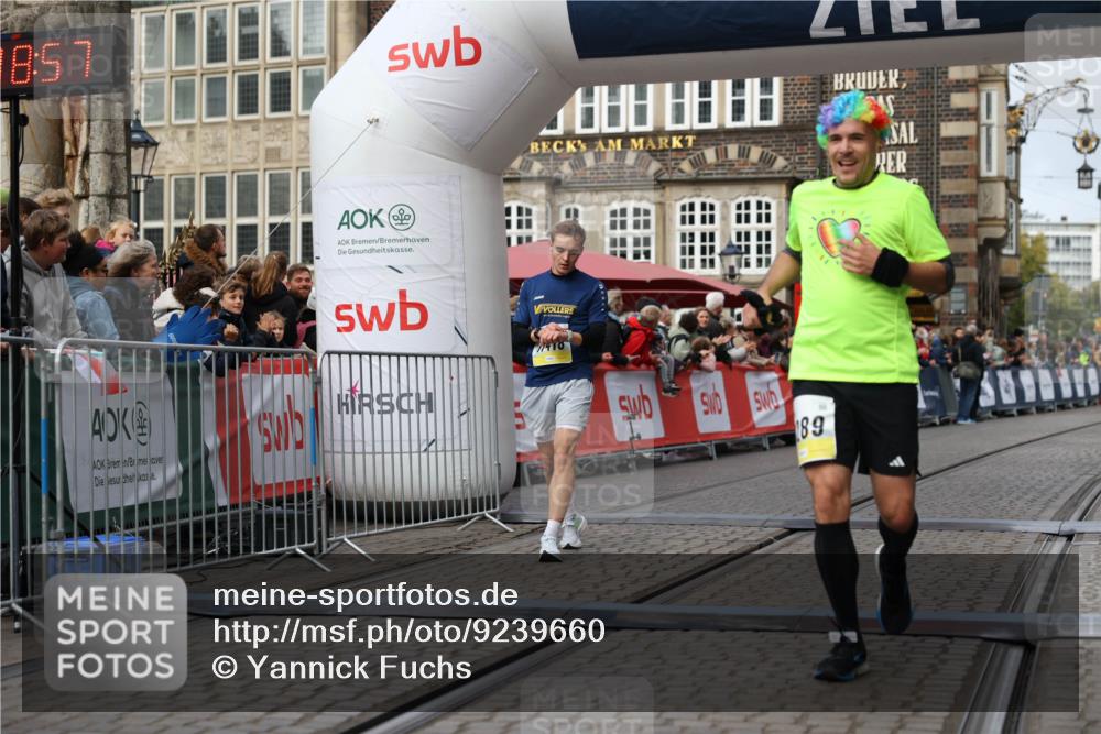 05.10.2025 - 20. swb-Marathon Bremen Yannick Fuchs http://msf.ph/oto/9239660 05.10.2025 10:39:46 Ziel 9289, 9671, 10525, 11418, 11474 meine-sportfotos.de