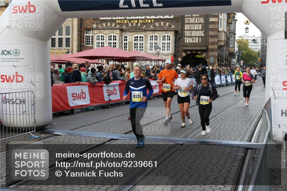 05.10.2025 - 20. swb-Marathon Bremen Yannick Fuchs http://msf.ph/oto/9239661 05.10.2025 11:08:04 Ziel 8123, 9212, 10135, 10365, 10366, 10706, 10782, 10783, 11677 meine-sportfotos.de