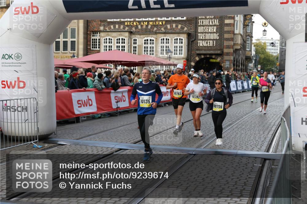 05.10.2025 - 20. swb-Marathon Bremen Yannick Fuchs http://msf.ph/oto/9239674 05.10.2025 11:08:04 Ziel 8123, 9212, 10135, 10365, 10366, 10706, 10782, 10783, 11677 meine-sportfotos.de