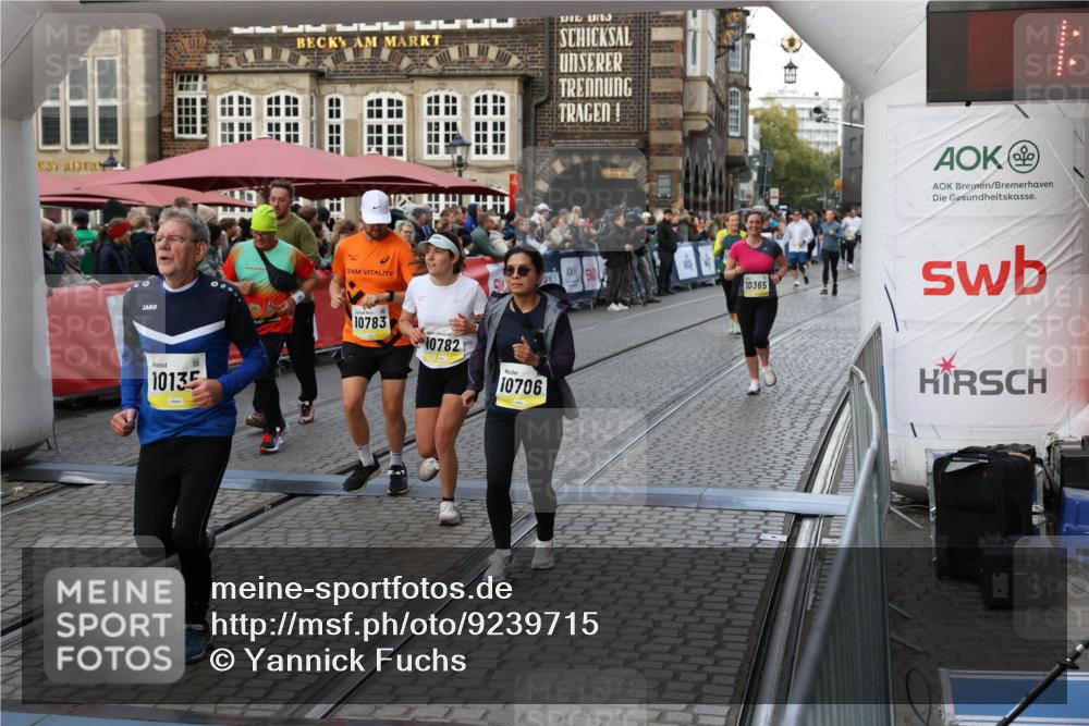 05.10.2025 - 20. swb-Marathon Bremen Yannick Fuchs http://msf.ph/oto/9239715 05.10.2025 11:08:05 Ziel 8123, 9212, 10135, 10365, 10366, 10706, 10782, 10783, 11677 meine-sportfotos.de
