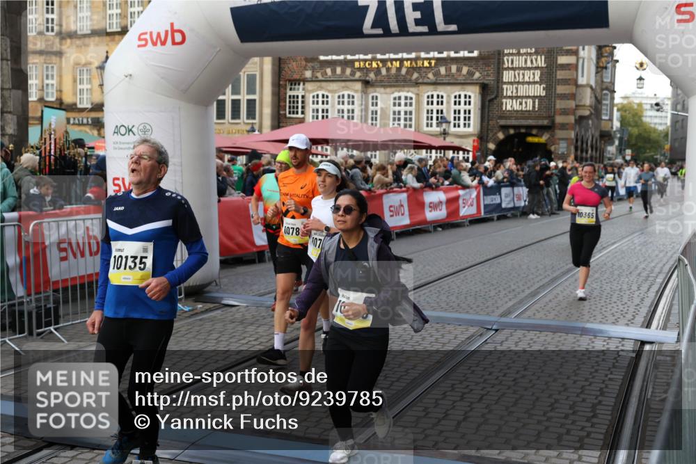 05.10.2025 - 20. swb-Marathon Bremen Yannick Fuchs http://msf.ph/oto/9239785 05.10.2025 11:08:06 Ziel 8123, 9212, 10135, 10365, 10366, 10706, 10782, 10783, 11490, 11677 meine-sportfotos.de