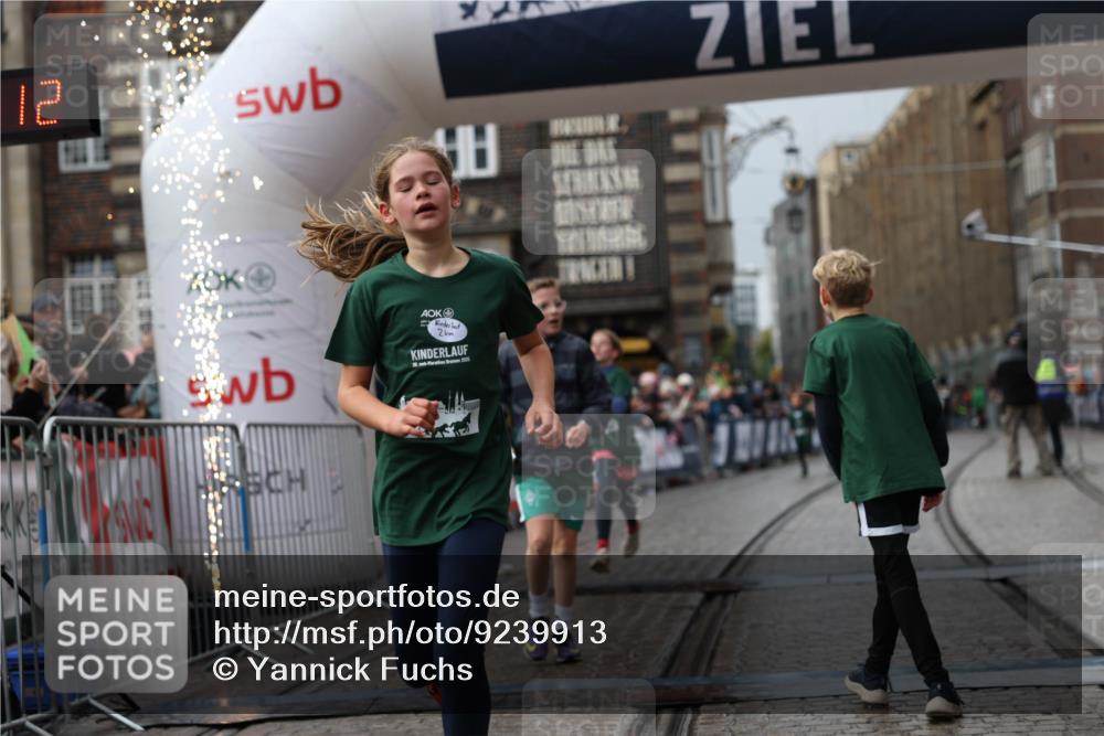 05.10.2025 - 20. swb-Marathon Bremen Yannick Fuchs http://msf.ph/oto/9239913 05.10.2025 15:19:08 Ziel  meine-sportfotos.de