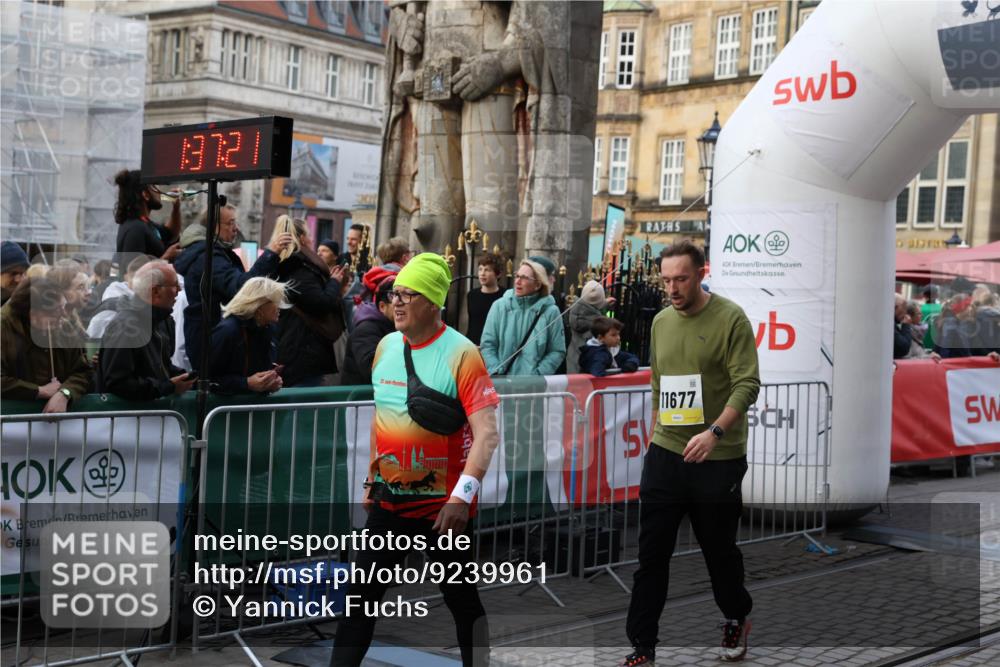 05.10.2025 - 20. swb-Marathon Bremen Yannick Fuchs http://msf.ph/oto/9239961 05.10.2025 11:08:10 Ziel 8123, 9557, 10135, 10365, 10706, 10782, 10783, 11490, 11677 meine-sportfotos.de