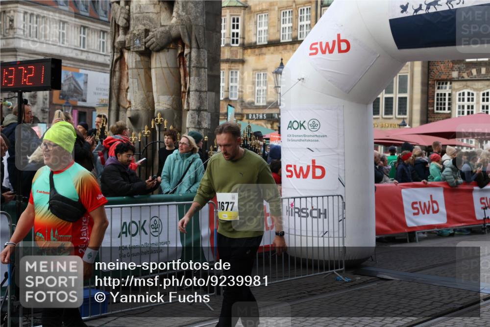 05.10.2025 - 20. swb-Marathon Bremen Yannick Fuchs http://msf.ph/oto/9239981 05.10.2025 11:08:10 Ziel 8123, 9557, 10135, 10365, 10706, 10782, 10783, 11490, 11677 meine-sportfotos.de