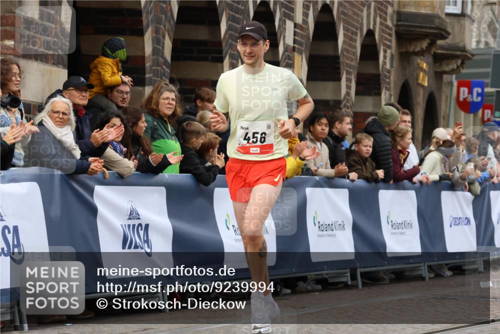 05.10.2025 - 20. swb-Marathon Bremen Strokosch-Dieckow http://msf.ph/oto/9239994 05.10.2025 12:42:22 Ziel 456, 1921 meine-sportfotos.de