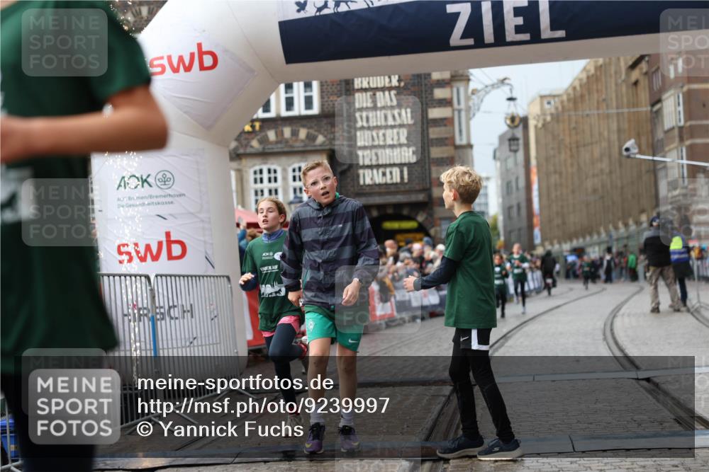 05.10.2025 - 20. swb-Marathon Bremen Yannick Fuchs http://msf.ph/oto/9239997 05.10.2025 15:19:09 Ziel  meine-sportfotos.de