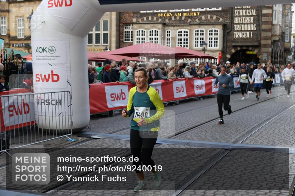 05.10.2025 - 20. swb-Marathon Bremen Yannick Fuchs http://msf.ph/oto/9240019 05.10.2025 11:08:11 Ziel 8123, 9557, 10365, 10706, 10782, 10783, 11490, 11677 meine-sportfotos.de