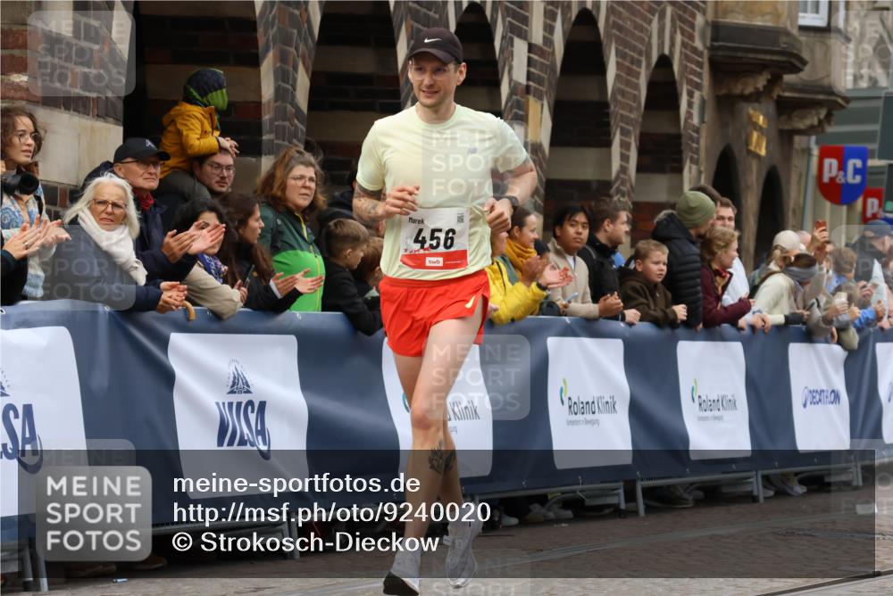 05.10.2025 - 20. swb-Marathon Bremen Strokosch-Dieckow http://msf.ph/oto/9240020 05.10.2025 12:42:22 Ziel 456, 1921 meine-sportfotos.de