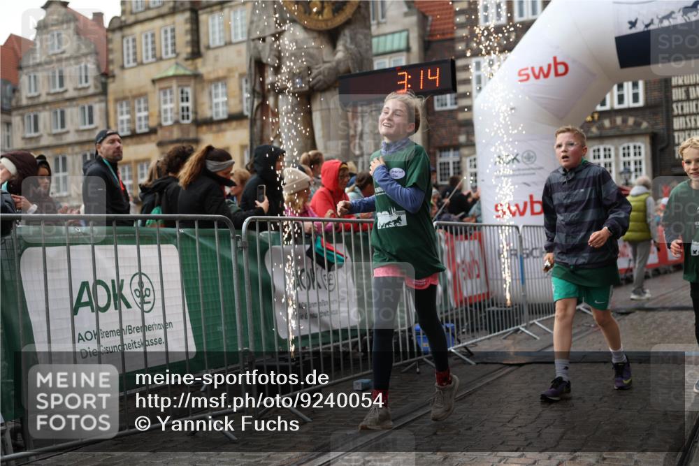 05.10.2025 - 20. swb-Marathon Bremen Yannick Fuchs http://msf.ph/oto/9240054 05.10.2025 15:19:10 Ziel  meine-sportfotos.de