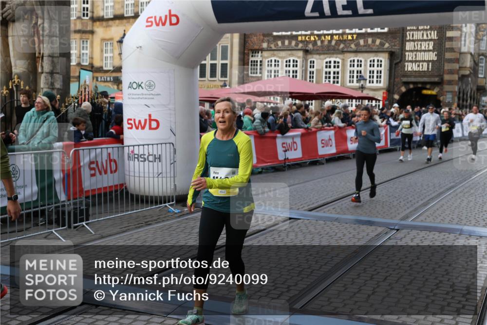05.10.2025 - 20. swb-Marathon Bremen Yannick Fuchs http://msf.ph/oto/9240099 05.10.2025 11:08:12 Ziel 8123, 9557, 9617, 10365, 10782, 10783, 11309, 11490, 11677 meine-sportfotos.de