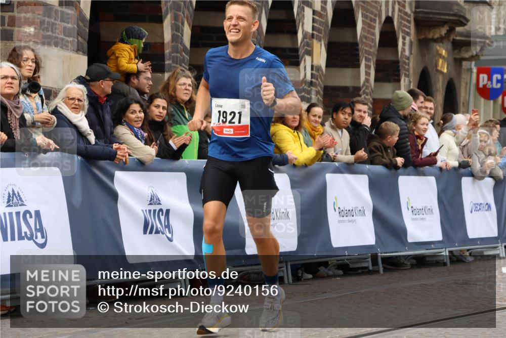 05.10.2025 - 20. swb-Marathon Bremen Strokosch-Dieckow http://msf.ph/oto/9240156 05.10.2025 12:42:24 Ziel 456, 1921 meine-sportfotos.de